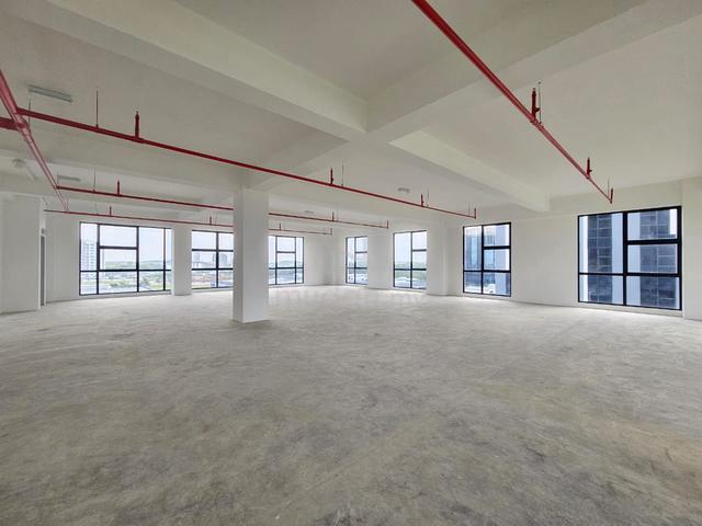 For rent | Northbank Office Tower, high floor, facing main road 1