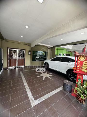 Batu Belah Klang 2.5 Storey Fully Renovated Extend Move in condition 1