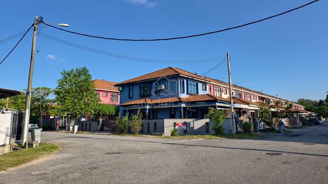 Double Storey Corner Lot Renovated 1
