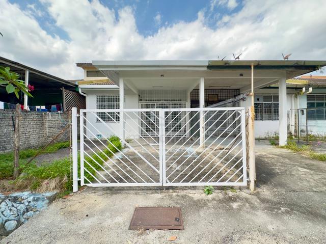 REFURBISHED & MURAH🔥 1 Storey Terrace Taman Desaria Nilai 1