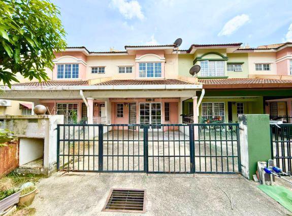UNIT FREEHOLD SEBELAH BDR BARU BANGI UNTUK DIJUAL Sungai Ramal Kajang 1