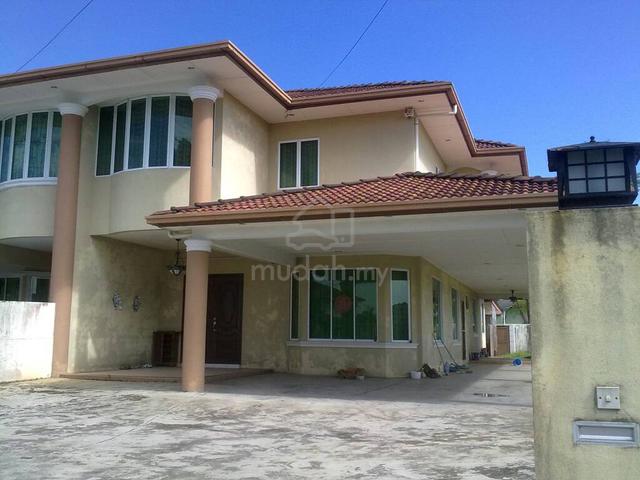 Room at Batu Kawa Near Hospital / KKBK 1