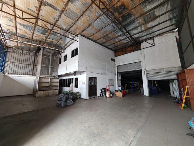 Skudai @ Taman Sri Yaacob @ Jalan Santria 1.5-Storey Semi D Factory 1