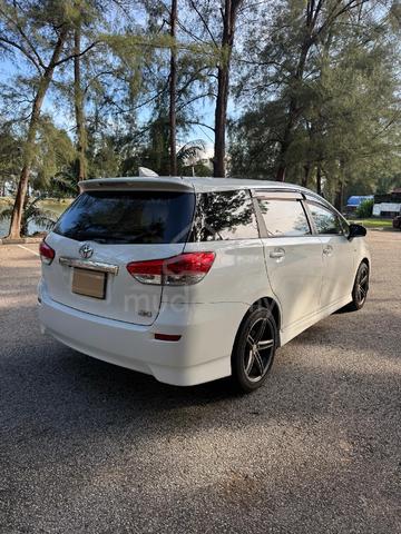 2011 Toyota WISH 1.8 X (A) - 3