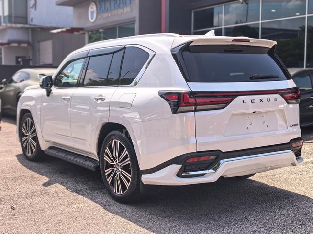 2023 Lexus LX600 4WD - Grade 5A Red Interior - 2