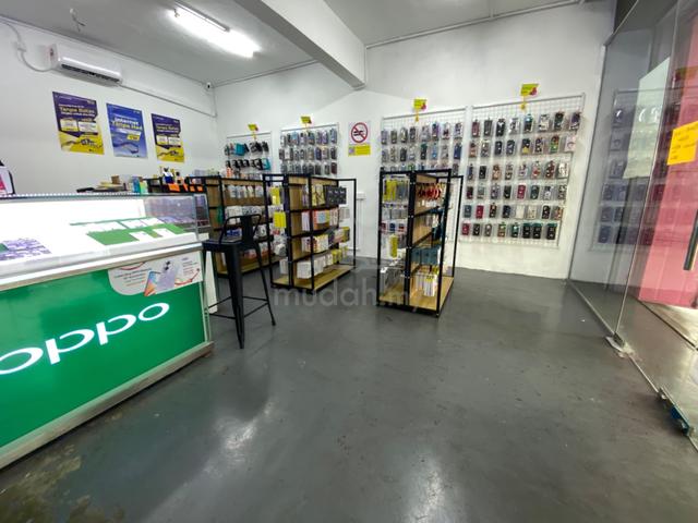 FACING MAIN ROAD Ground Floor Shoplot Taman Malim Jaya 1