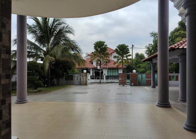 Double storey BUNGALOW, Rasah Kemayan, Seremban, N9. 3