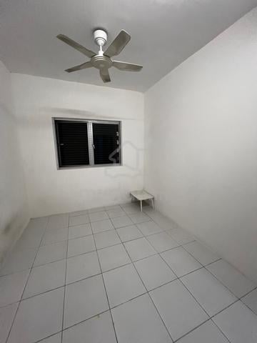bilik untuk disewa area sungai besi , sewa termasuk api dan air 1