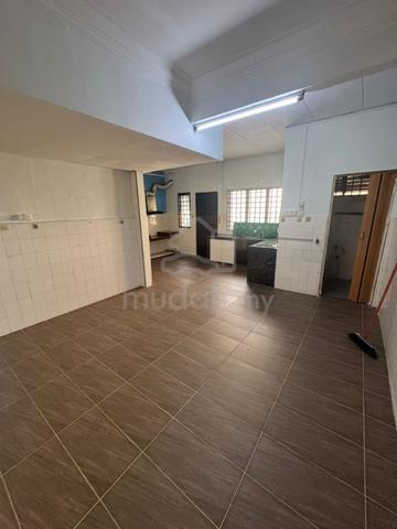Taman Megah Ria Double Storey Jalan jelatang 4 Bed Partial furnish Ciq 1
