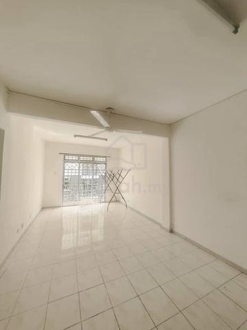 Apartment Ria 1 @ Taman Megah Ria Masai 1