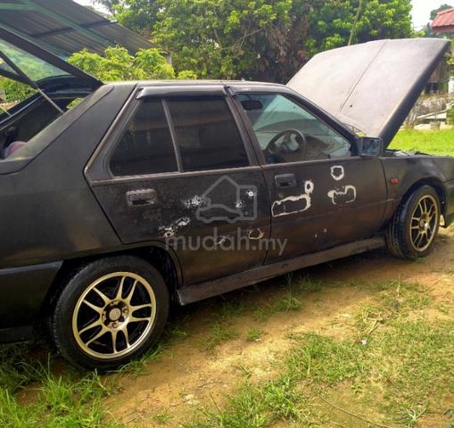 PROTON SAGA LMST 1.3 manual - 4