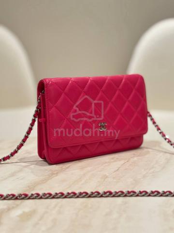 Chanel Classic Wallet on Chain - photo 2 of 4