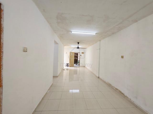Flat Taman Plentong Utama 1