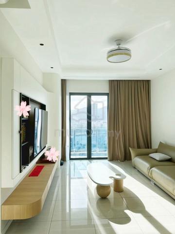 Queens Residences Q1 @ Queens Waterfront 1