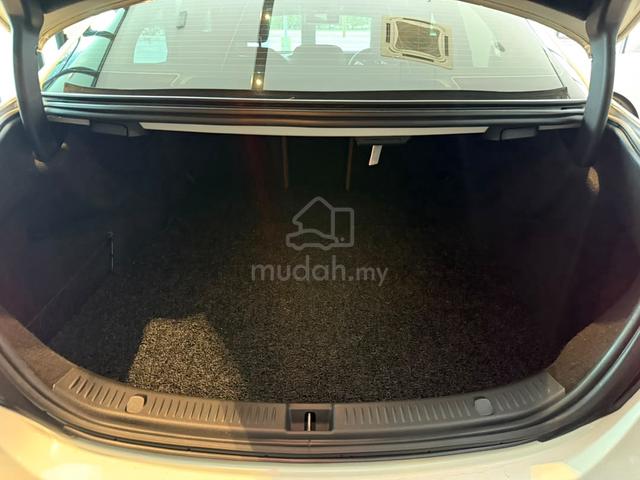 2018 Mercedes Benz E300 2.0 AMG LINE (CKD) (A) - 2