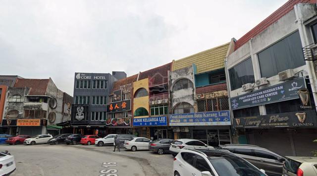 SS 15 Subang Jaya 3sty shop 6480sf Intermediate Corner for rent π 1