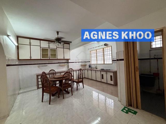 2 Storey Terrace, Partly Furnished, Island Glades, Greenlane 1