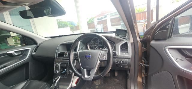 2016 Volvo XC60 2.0 T6 FACELIFT (A) - 3