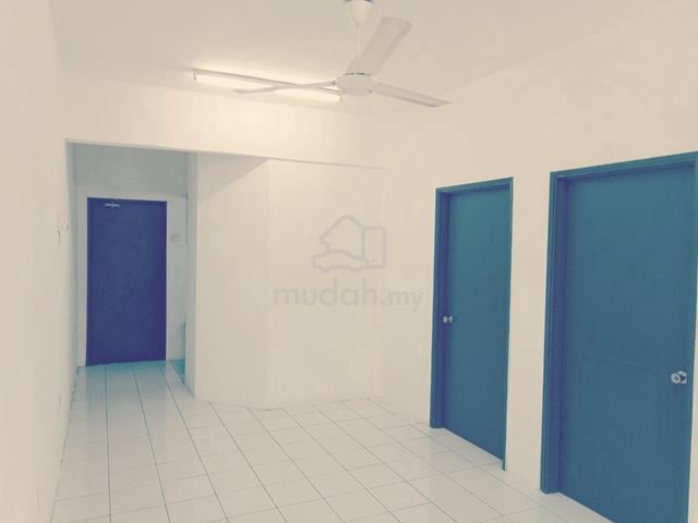 saujana apartment 1