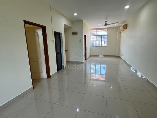 Zenith Residence Townhouse Upper Level Bukit Serdang Seri Kembangan 1