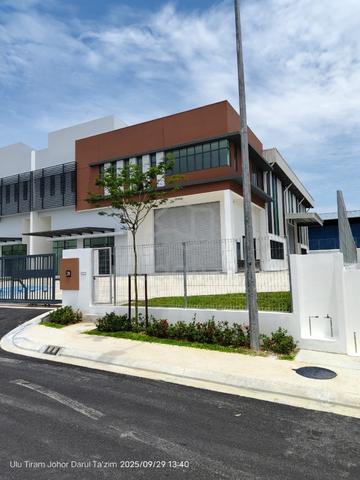 Johor Jaya Desa Cemerlang Jalan Makmur Semi Detached Factory 1