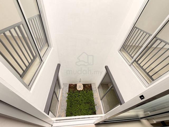 Superlink Terrace ‼️ 4 bilik 5 tandas dengan Open Yard di dalam rumah 1