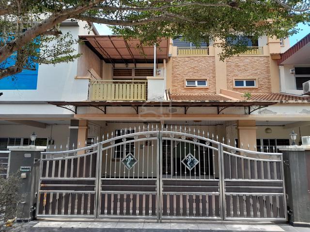 3-Storey Terrace House / 6BR / 4BA / Legenda Heights / Lagenda Heights 1