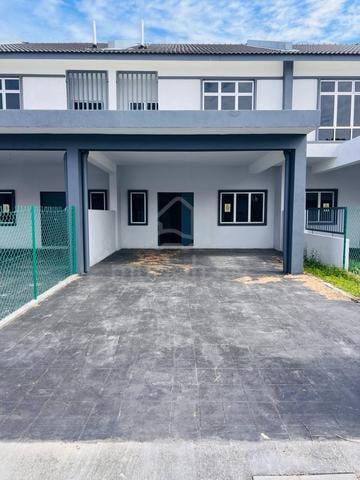 Rumah Teres 2 Tingkat Freehold di Banting | 4 Bilik 4 Bilik Air 1