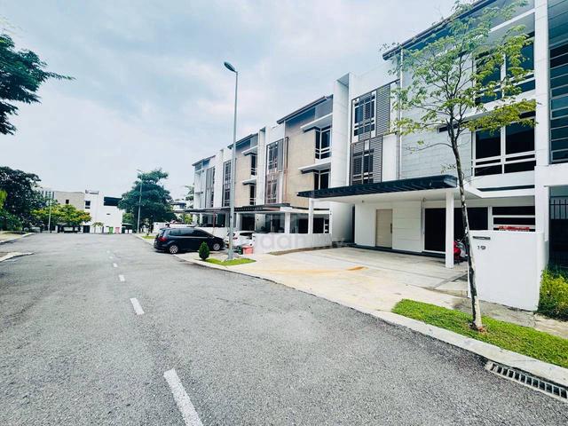 32x75 2.5 storey duta villa presint 14 putrajaya 1