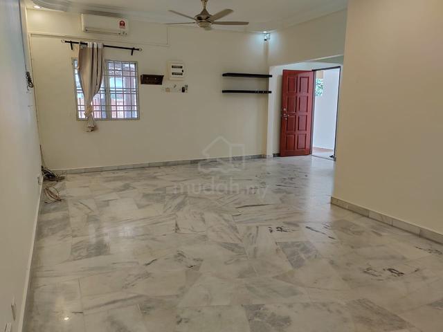 Nice 2-Storey house in Section 10, Putra Heights for Rent 1