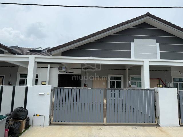 Auto Gate + 3 Airconds | Single Storey Terrace For Rent 1