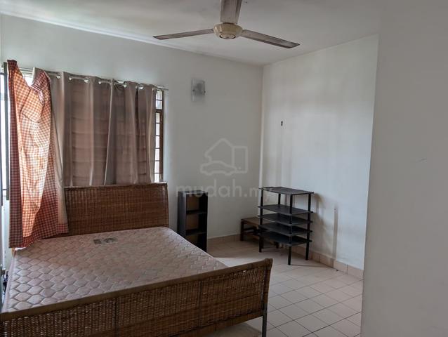 Perdana Exclusive Condo 1