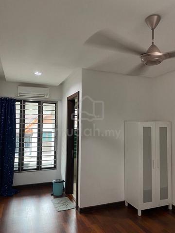 (Bandar Kinrara Puchong) Big room for rent in a landed house 2