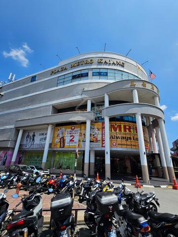 3 Storey End lot Shop Office @ Bandar Kajang Town, Kajang 1