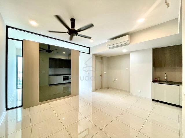 LINQ SKY RESIDENCES (Datum Jelatek) 1