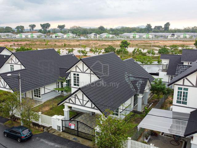 [NON BUMI]BUNGLOW TAMAN ANJUNG GAPAM, BEMBAN, Melaka 1