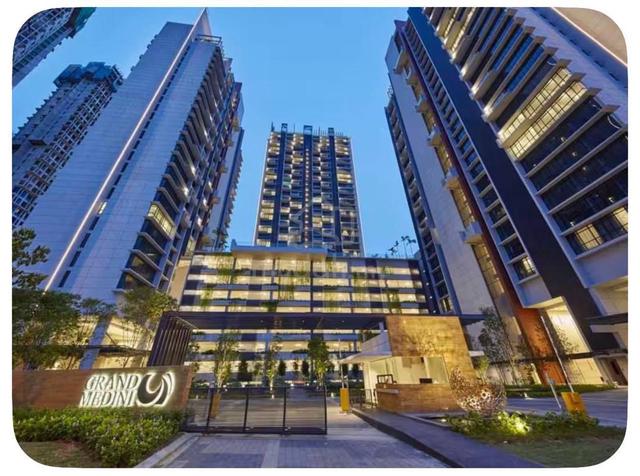 Grand Medini 1