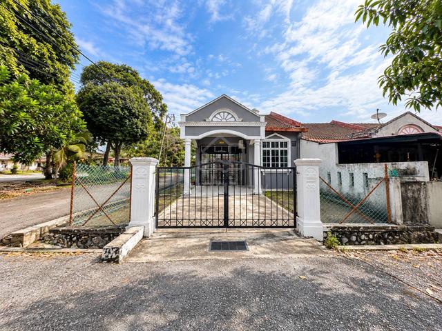 ‼️FULLY RENOVATED‼️End Lot Single Storey, Taman Desa Cempaka @ Nilai 1