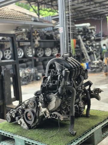 Mercedes Benz B Class Engine - photo 5 of 6