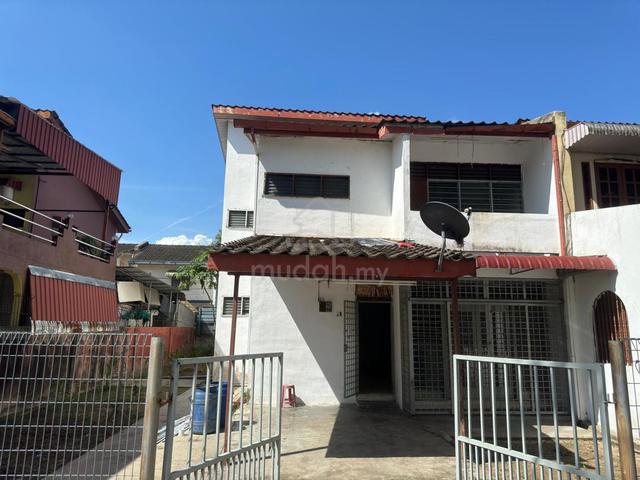 Rumah 2 tingkat semi D Taman Sembilang 1