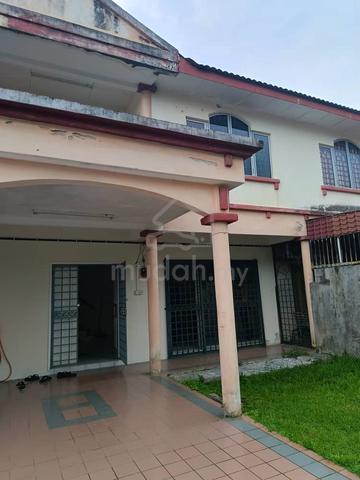 HOUSE FOR RENT – BANDAR TASIK KESUMA, BERANANG** 🌿🌅 ✨ **Rare La 1