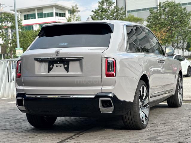 2025 Rolls Royce CULLINAN 6.7 V12 AWD Series 2 - 4