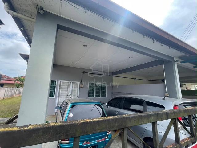 Hidden Gem,Long Leasehold, Facing Main Road Terrace Corner @ Samarahan 1