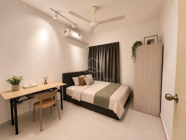 Medium Room (Queen Bed) Seri Intan Apartment, Setia Alam, Shah Alam 1