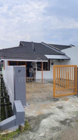 Single Storey House @ Ulu tiram 1