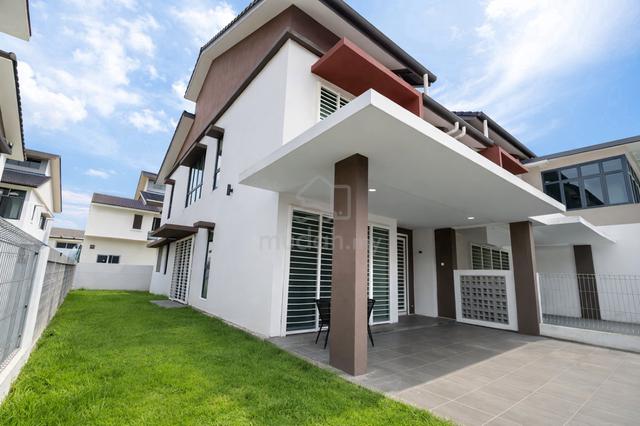 End lot 2 sty house Bandar Bukit Raja Klang nearby Setia City Mall 1