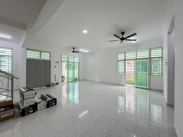 Double Storey Semi-D for Rent @ Taman Impian Indah, Alma 1