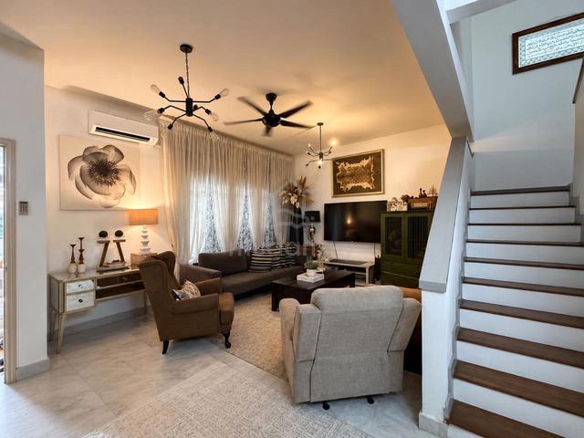 Double Storey For Sale@BSD!!Tenanted Unit!! 1