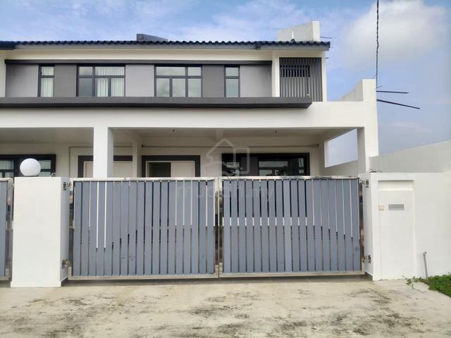 2 Storey Terrace| Bumi Lot| 22x70 | 4 Bilik | RM0 Booking |Kluang 1