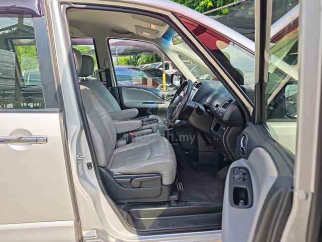 2013 Nissan SERENA FULL SPEC 2.0 (AUTO) - 4